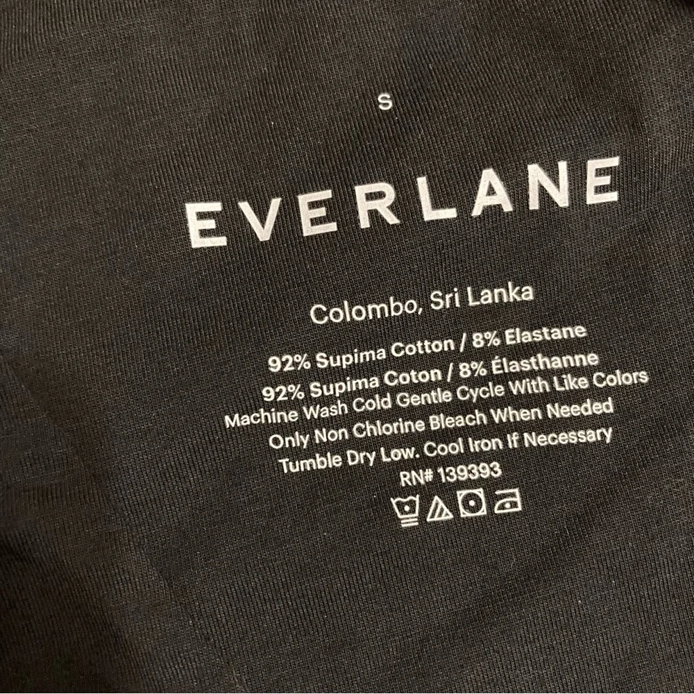 Everlane The Long-Sleeve V-neck Supima® Bodysuit (S) - Picture 4 of 7